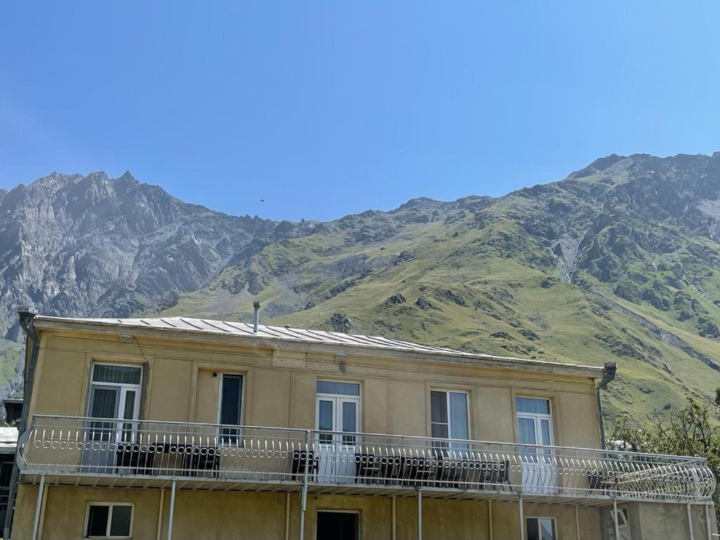 Family Hotel 7 Sisters Stepantsminda Exterior photo